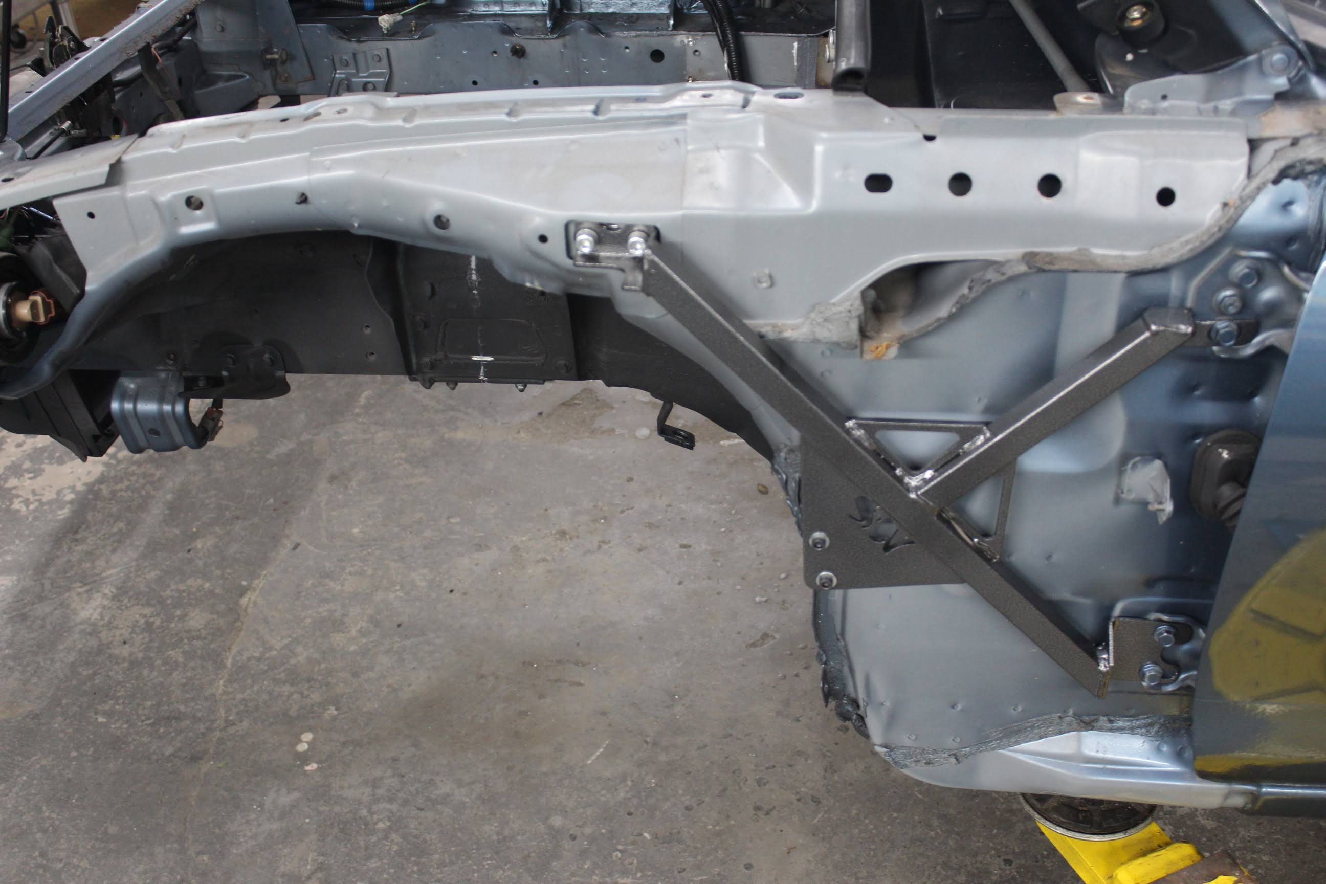V8R Miata Fender Braces - NA/NB - Image 4